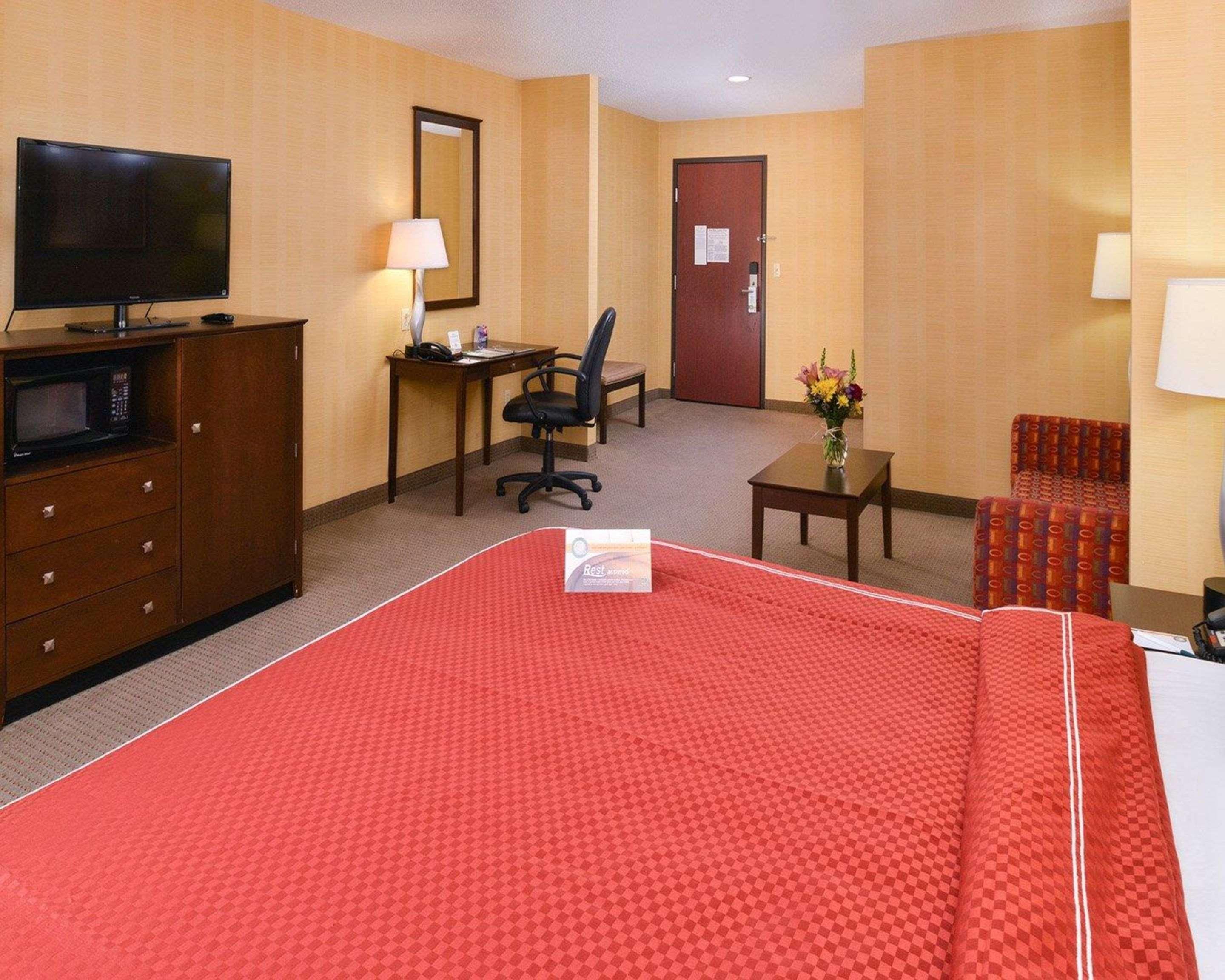 סטרטפורד Quality Suites מראה חיצוני תמונה