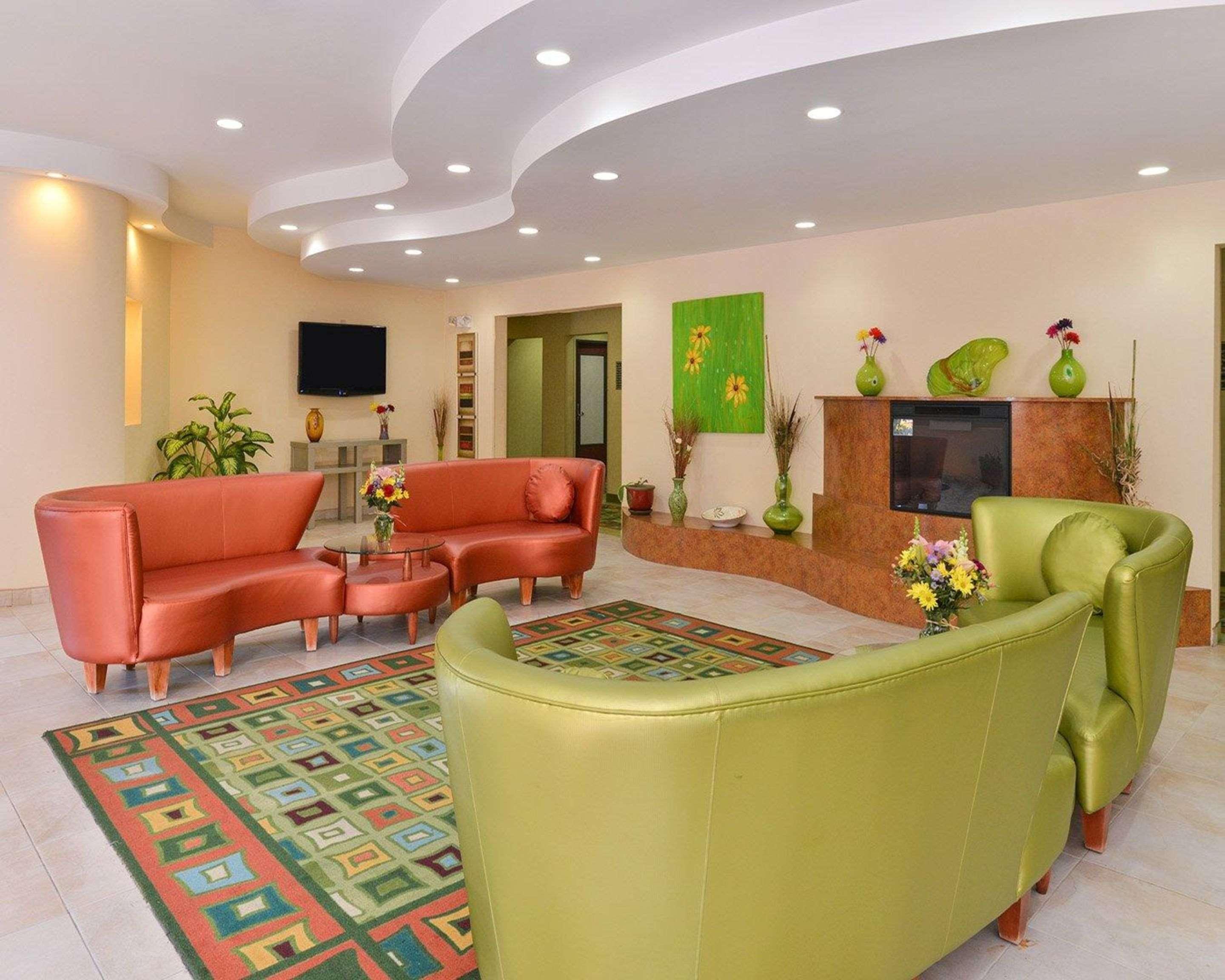 סטרטפורד Quality Suites מראה חיצוני תמונה