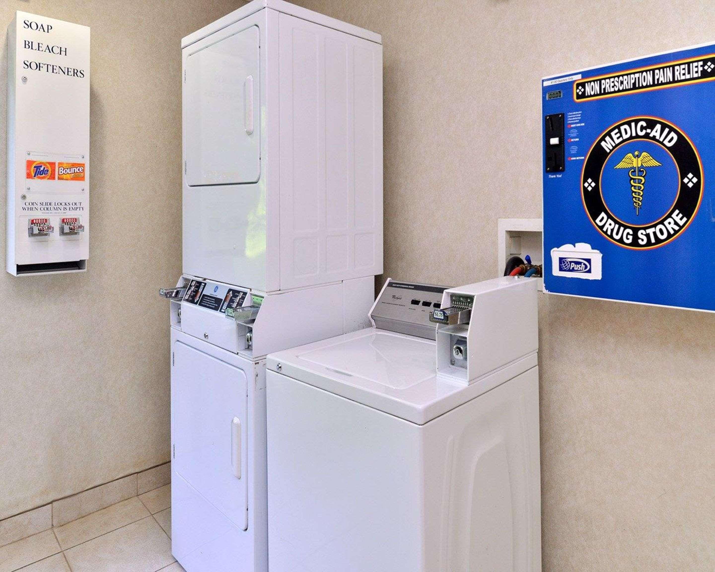 סטרטפורד Quality Suites מראה חיצוני תמונה
