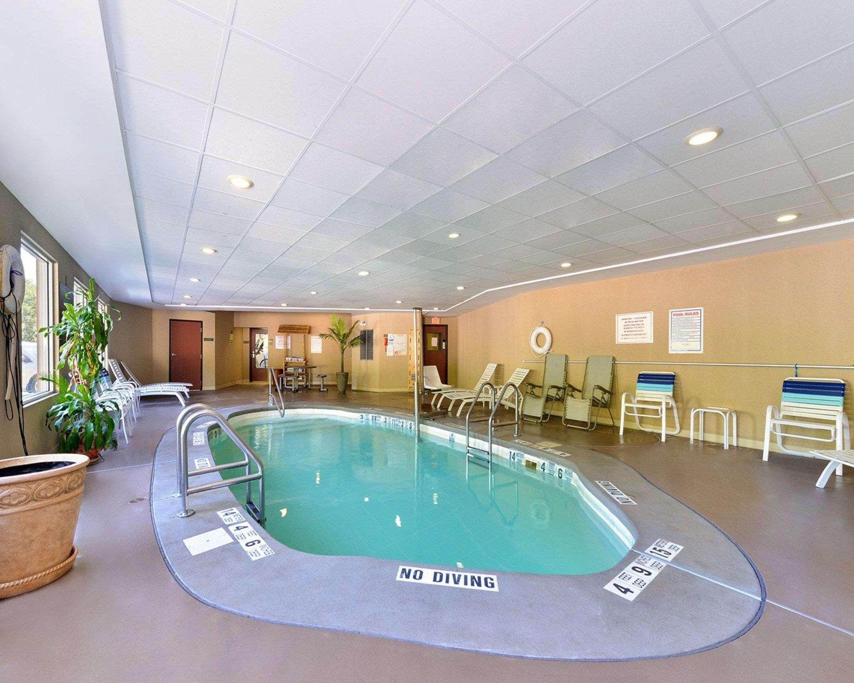 סטרטפורד Quality Suites מראה חיצוני תמונה