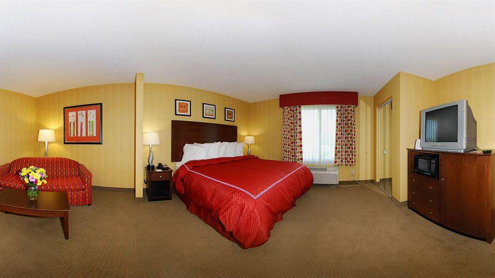 סטרטפורד Quality Suites מראה חיצוני תמונה